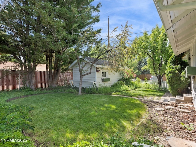 1016 Nixon Ave, Reno, NV 89509 - view of yard featuring an outbuilding