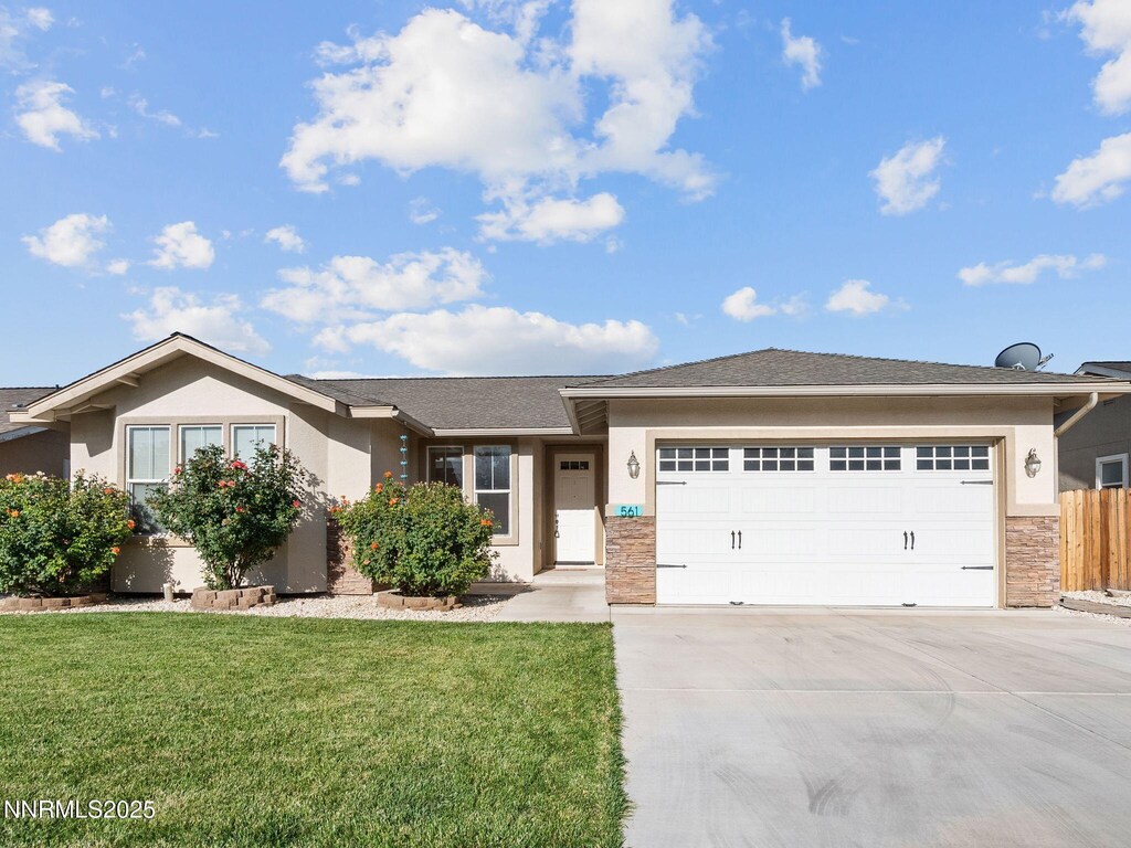 561 White Eagle Ln, Fernley, NV 89408 - photo 1