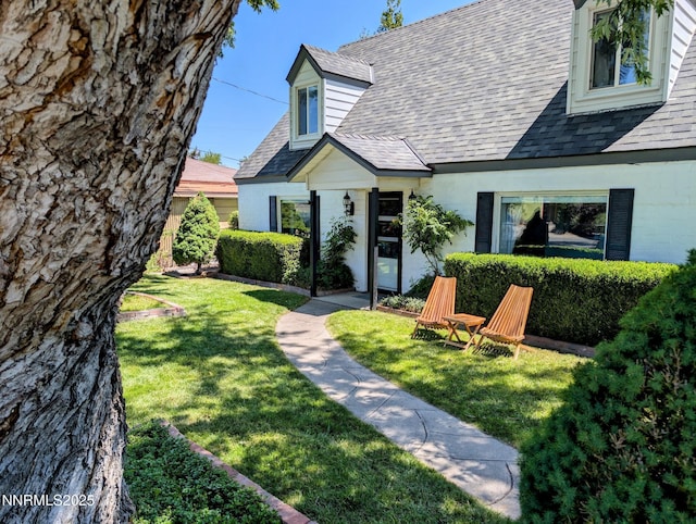1640 Liston Ave, Reno, NV 89502 - view of front of property with a front yard and roof with shingles
