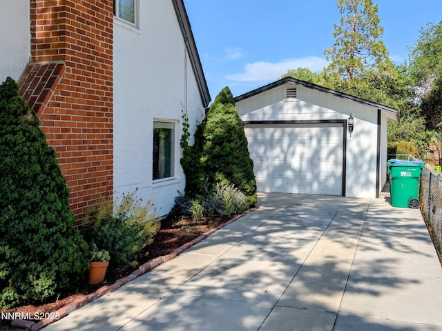 1640 Liston Ave, Reno, NV 89502 - detached garage featuring concrete driveway