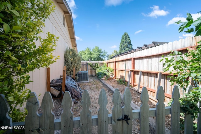 1165 Autumn Hills Dr, Reno, NV 89511 - view of fenced backyard