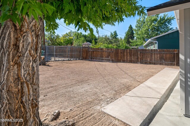 1355 Rayburn Dr, Reno, NV 89503 - photo 32