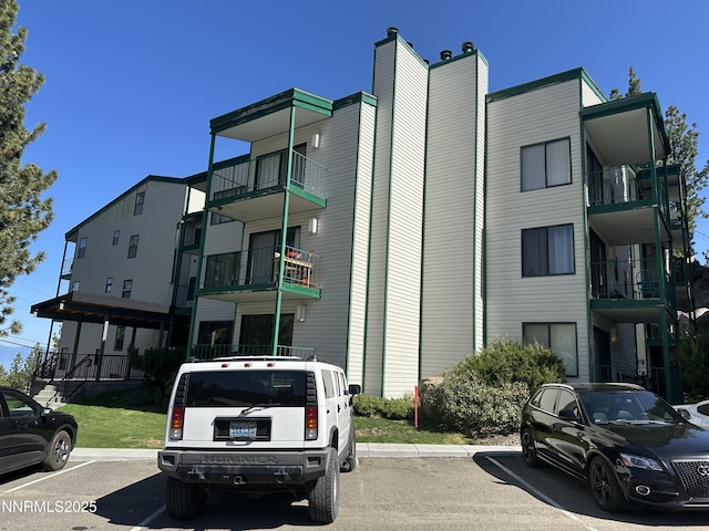 313 Tramway Dr Unit 20, Stateline, NV 89449 - view of property with uncovered parking