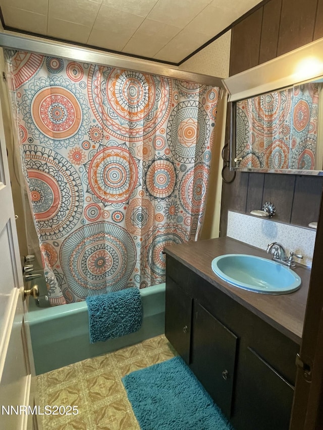 4 3rd St, Mcgill, NV 89318 - full bathroom featuring shower / bath combo with shower curtain and vanity