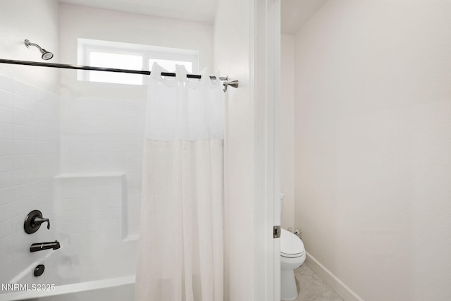 1149 Dapple Dr, Minden, NV 89423 - bathroom featuring shower / tub combo and toilet