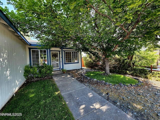 5776 Sculptor Ct, Sun Valley, NV 89433 - entrance to property
