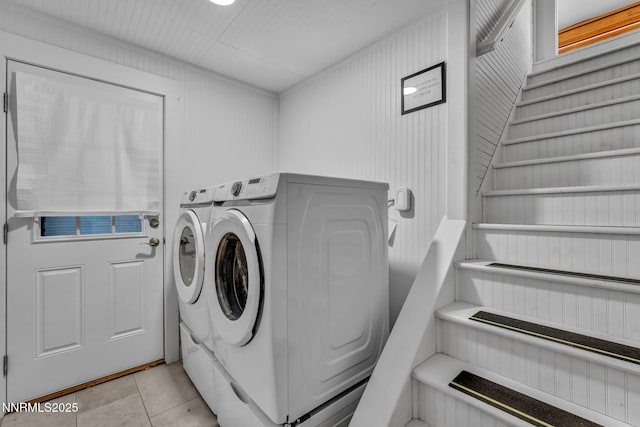 911 F St, Sparks, NV 89431 - laundry room featuring separate washer and dryer and light tile patterned flooring