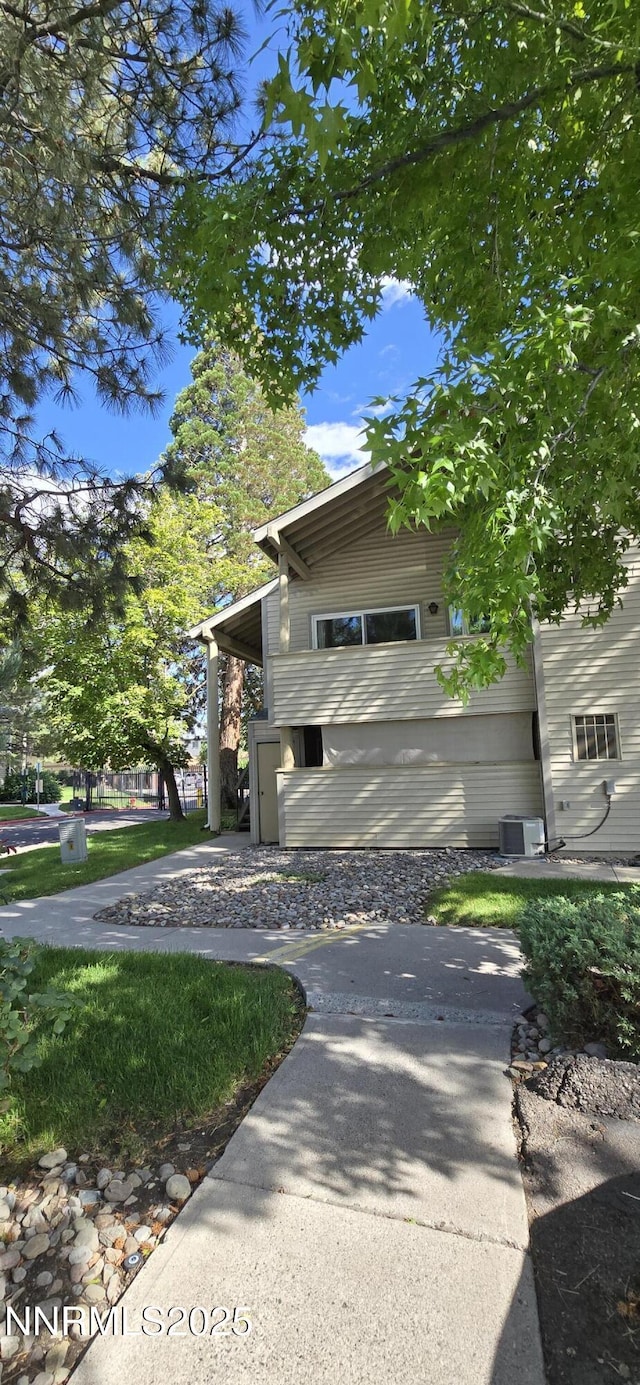 2111 Roundhouse Rd, Sparks, NV 89431 - view of side of property featuring a central AC unit