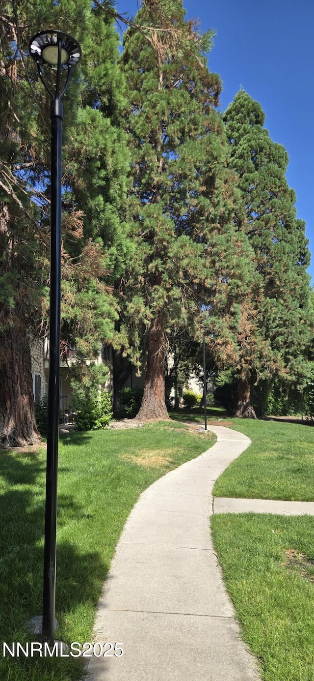 2111 Roundhouse Rd, Sparks, NV 89431 - view of home's community featuring a lawn