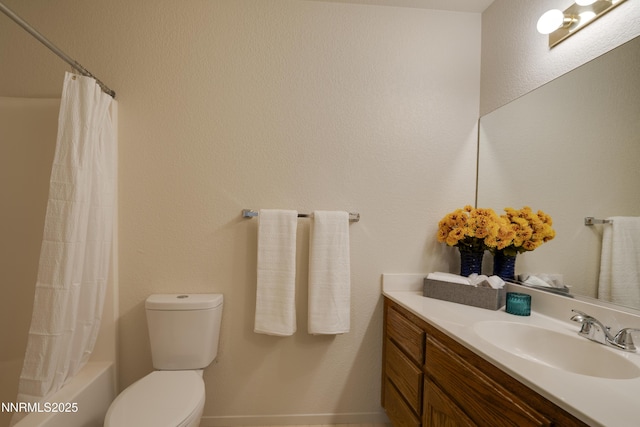 3082 Doubletree Ln, Carson City, NV 89701 - bathroom featuring vanity and shower / bath combo