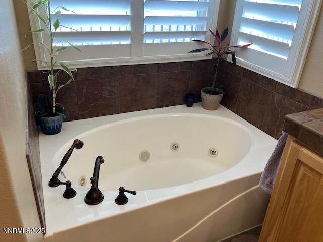 4073 Talladega Dr, Sparks, NV 89436 - bathroom with a jetted tub