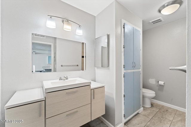 2555 Clear Acre Ln Apt 13, Reno, NV 89512 - full bath featuring vanity and tile patterned floors
