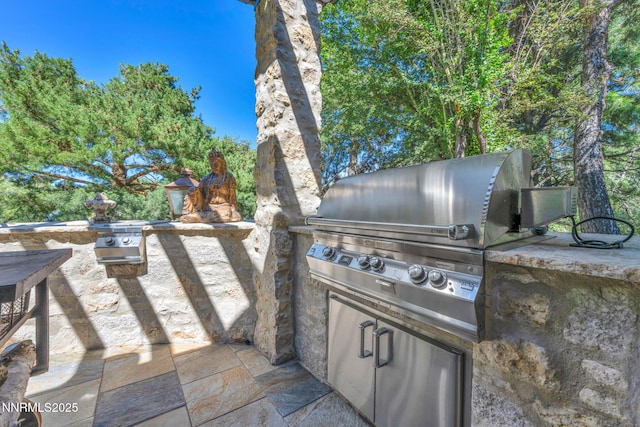 3820 Frost Ln, Reno, NV 89511 - view of patio featuring an outdoor kitchen