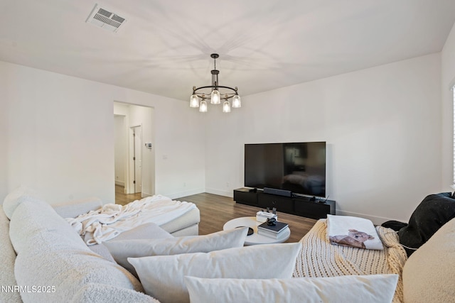 1413 Solitude Trl, Reno, NV 89523 - living area featuring a chandelier and wood finished floors