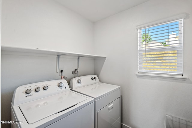 1413 Solitude Trl, Reno, NV 89523 - laundry room with washer and dryer