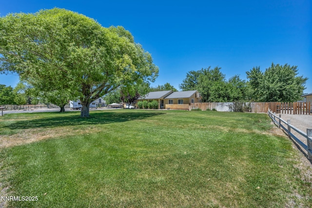 4210 Magnolia Rd, Fallon, NV 89406 - view of yard