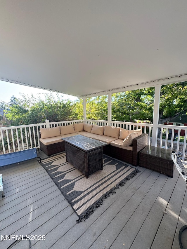 5045 Offenhauser Dr, Winnemucca, NV 89445 - deck featuring outdoor lounge area
