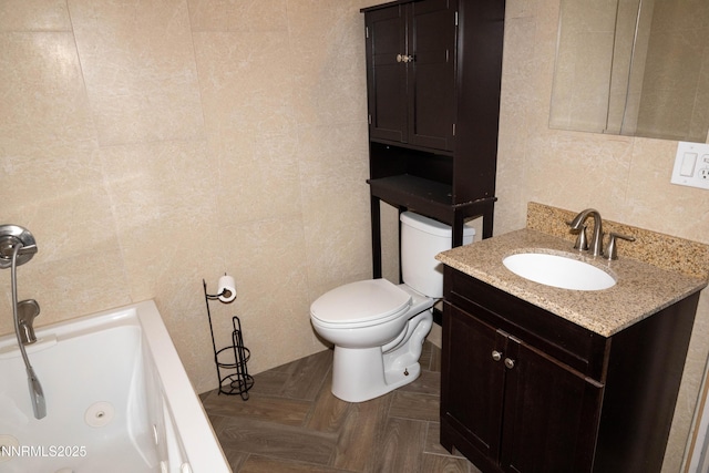 406 W 5th St, Winnemucca, NV 89445 - full bathroom featuring tile walls, vanity, and tasteful backsplash