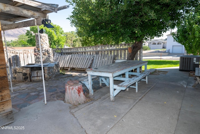 406 W 5th St, Winnemucca, NV 89445 - view of patio / terrace with outdoor dining space