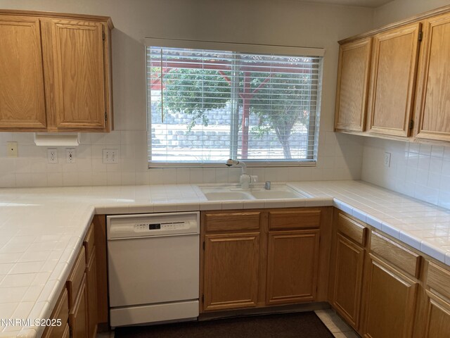 7956 White Falls Dr, Reno, NV 89506 - photo 14