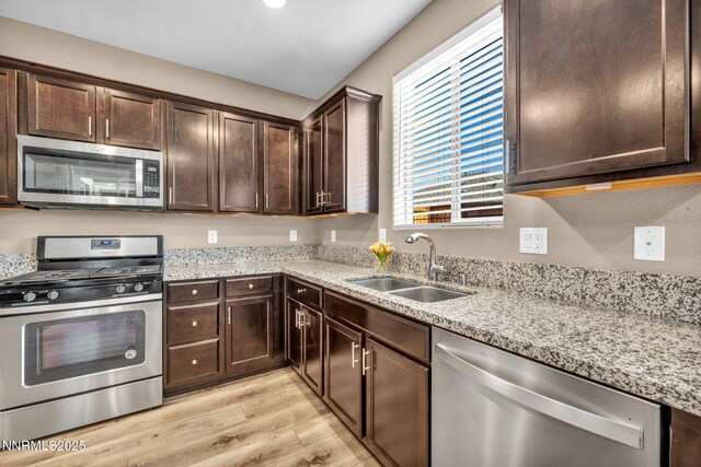 927 Croston Springs Dr, Sparks, NV 89436 - photo 4