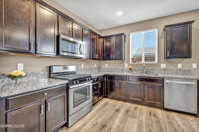 927 Croston Springs Dr, Sparks, NV 89436 - photo 5