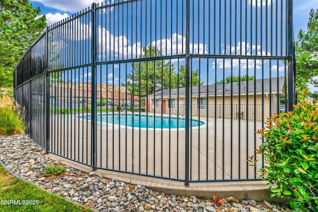 3865 E Leonesio Dr Apt F2, Reno, NV 89512 - photo 8