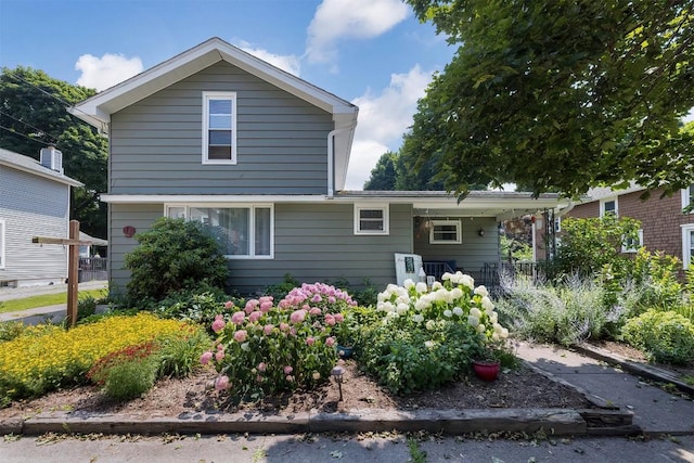 9 E Division St, North East, PA 16428 - view of front facade with a porch