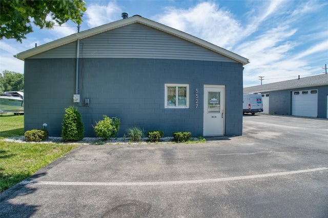 5527 Woodside Dr, Erie, PA 16509 - photo 1