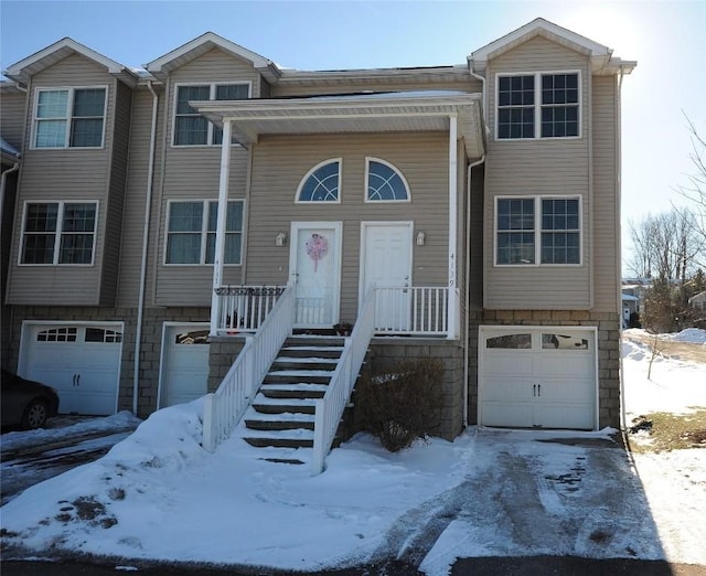 view of front facade with a garage