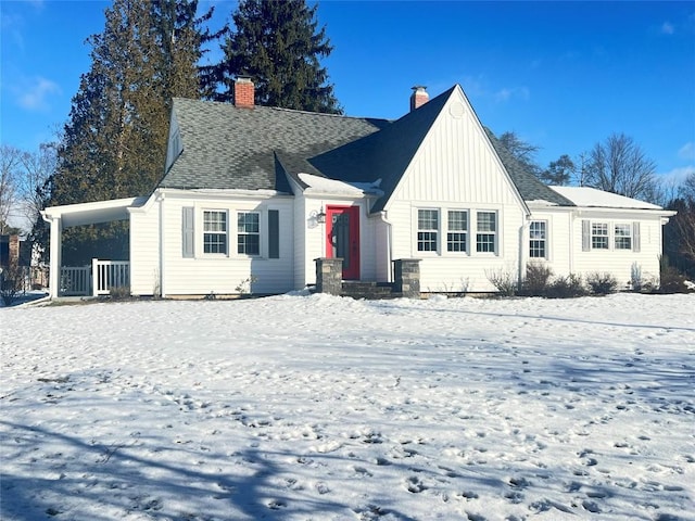 view of front of property