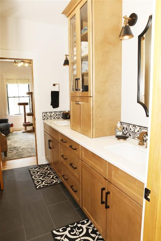 12075 Oakmont Dr, Conneaut Lake, PA 16316 - bathroom featuring double vanity