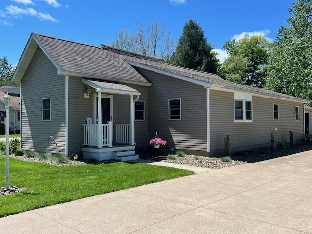 5976 Glade Dr, Erie, PA 16509 - photo 1