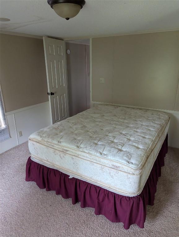 5005 Zuck Rd Unit 21, Erie, PA 16506 - carpeted bedroom featuring a decorative wall