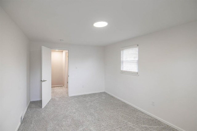 3411 Elmwood St, Erie, PA 16508 - empty room featuring carpet floors and baseboards