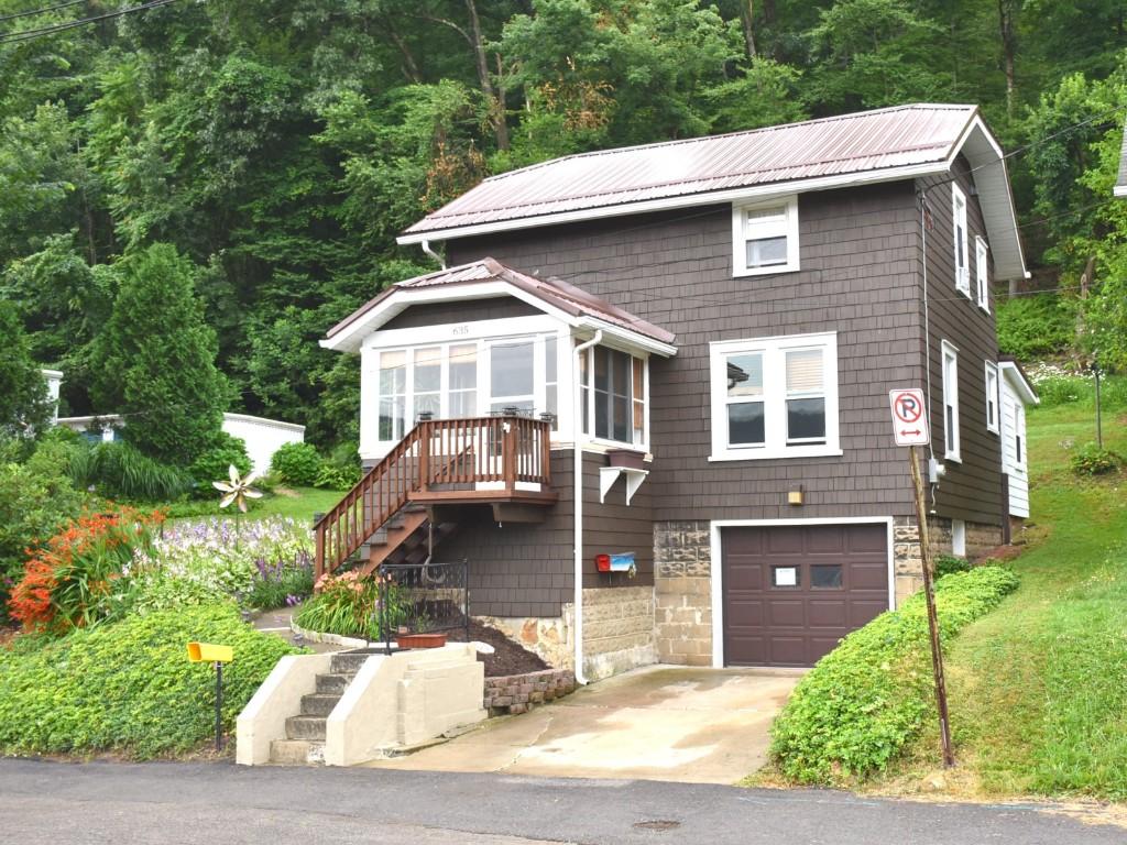 635 Egbert Ave, Franklin, PA 16323 - photo 1