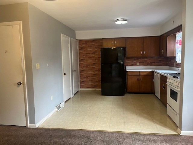 3201-3203 Loveland Ave Unit 2, Millcreek, PA 16506 - photo 9