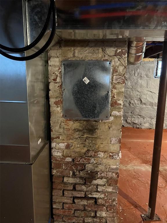 549 E 5th St, Erie, PA 16507 - basement view