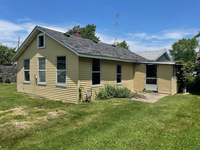 1305 Hilborn Ave, Erie, PA 16505 - photo 2