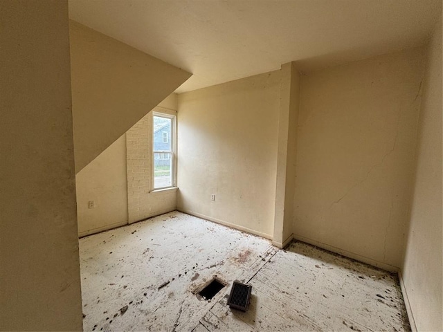 647-649 E 11th St, Erie, PA 16503 - view of additional living space