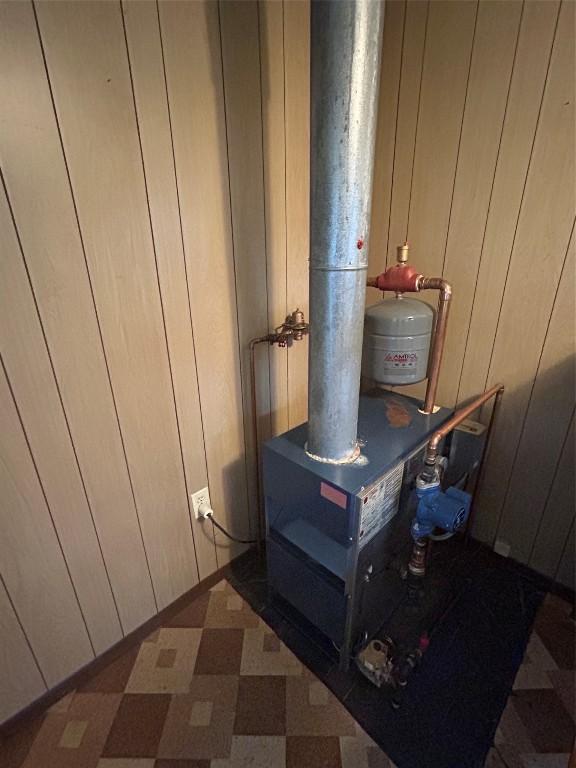 10689 Glenn Blvd, Conneaut Lake, PA 16316 - view of utility room