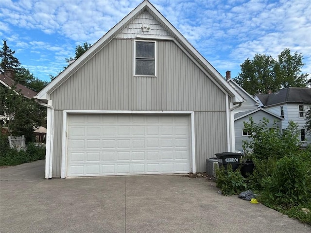 1048 W 6th St, Erie, PA 16507 - view of garage