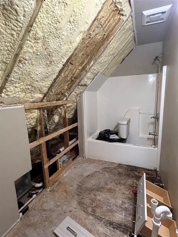 1048 W 6th St, Erie, PA 16507 - view of additional living space