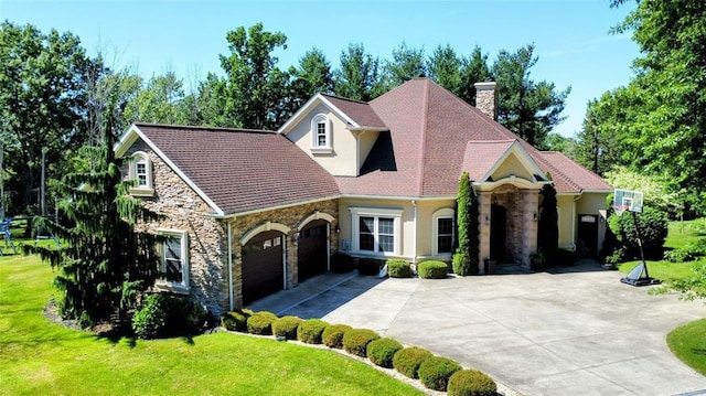 view of front of house with a front yard