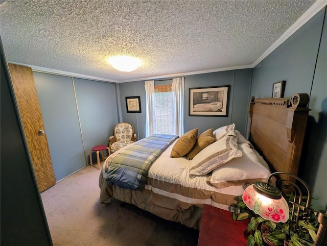 8734 Colonial Ln, Linesville, PA 16424 - carpeted bedroom featuring ornamental molding and a textured ceiling