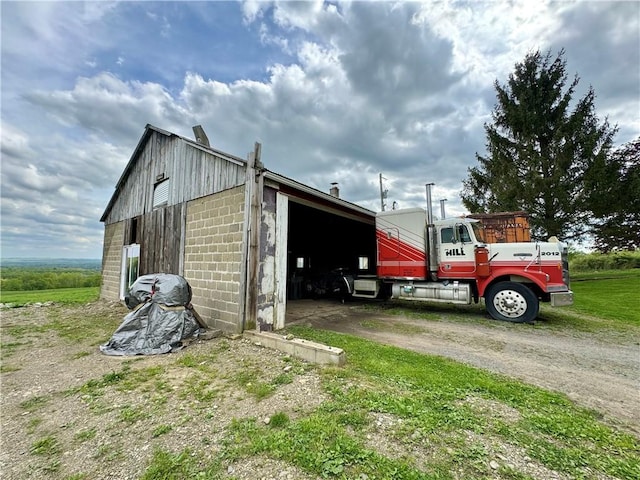 view of outbuilding