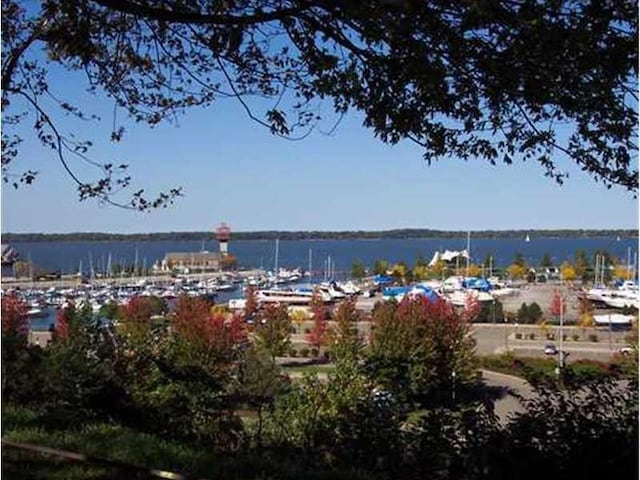 814 W 2nd St, Erie, PA 16507 - water view