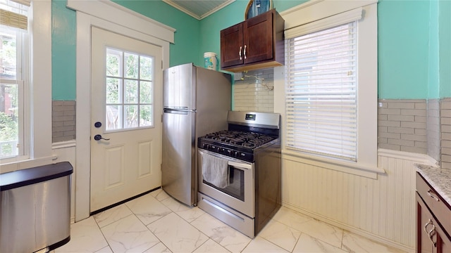658 W 10th St, Erie, PA 16502 - photo 14
