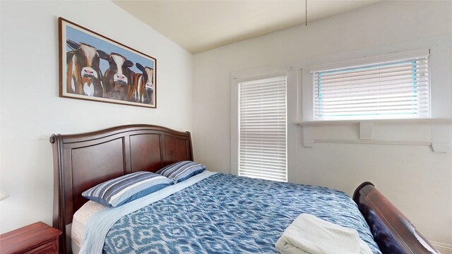 658 W 10th St, Erie, PA 16502 - photo 10