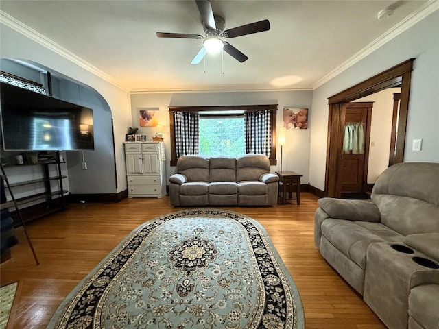 566 Walnut St, Meadville, PA 16335 - living area featuring crown molding, a ceiling fan, and wood finished floors